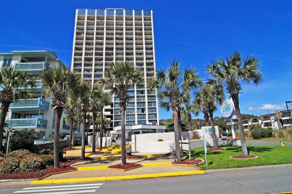 View of the Ocean Forest Plaza Resort entrance at Myrtle Beach 600
